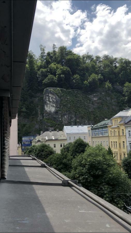 Stilvolle Wohnung Im Herzen Salzburgs Bagian luar foto