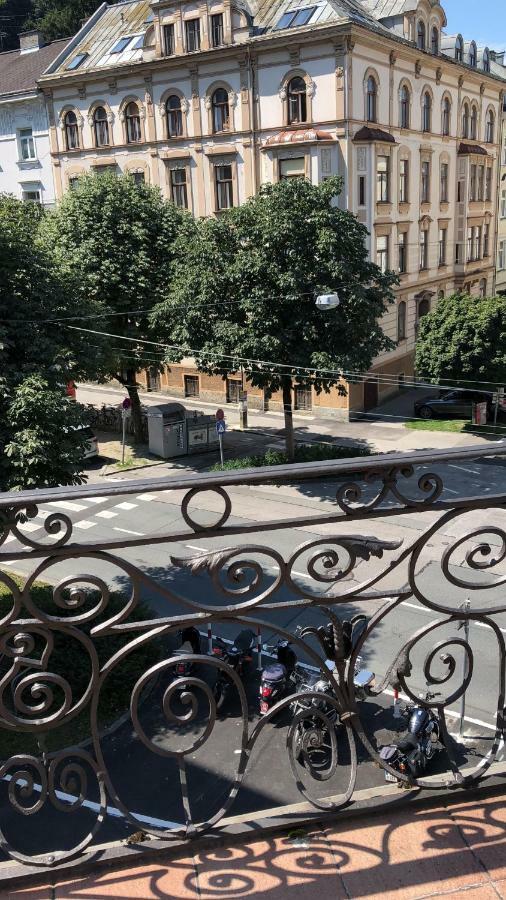 Stilvolle Wohnung Im Herzen Salzburgs Bagian luar foto